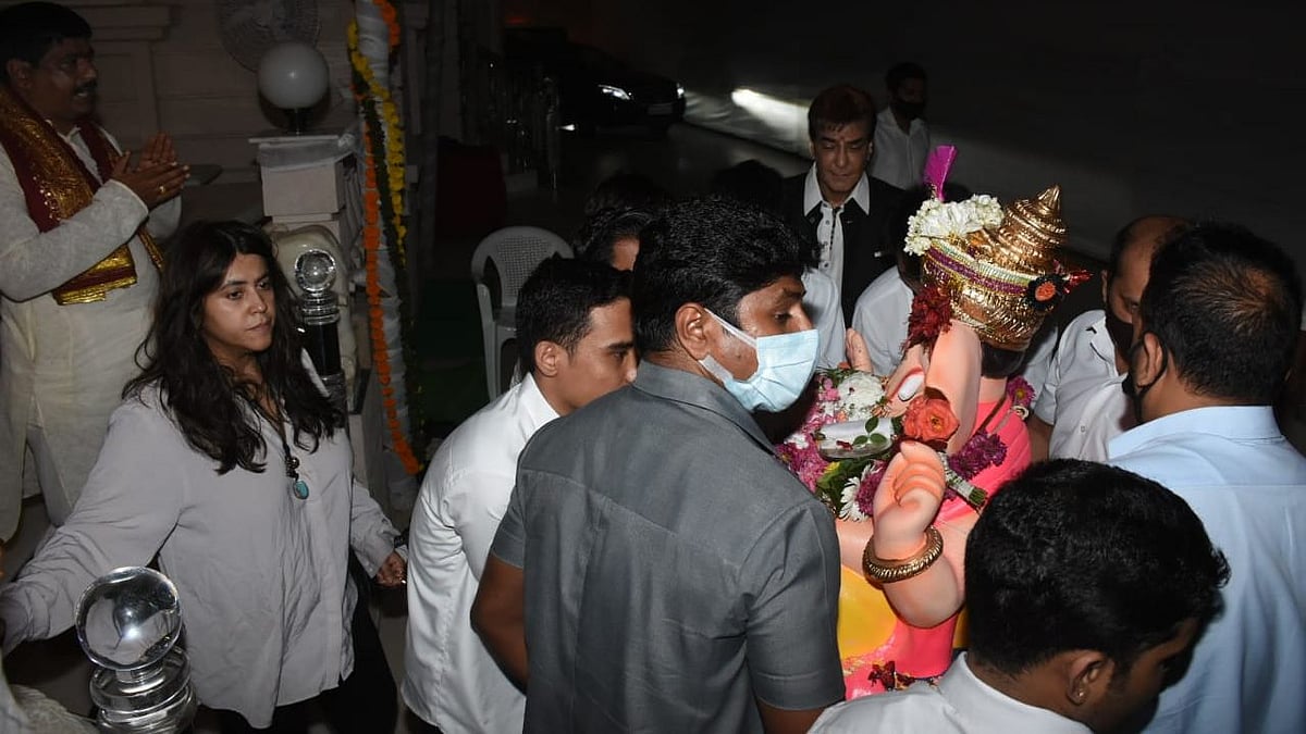 <div class="paragraphs"><p>Ekta Kapoor and her father, veteran actor Jeetendra at the Ganesh Visarjan.</p></div>