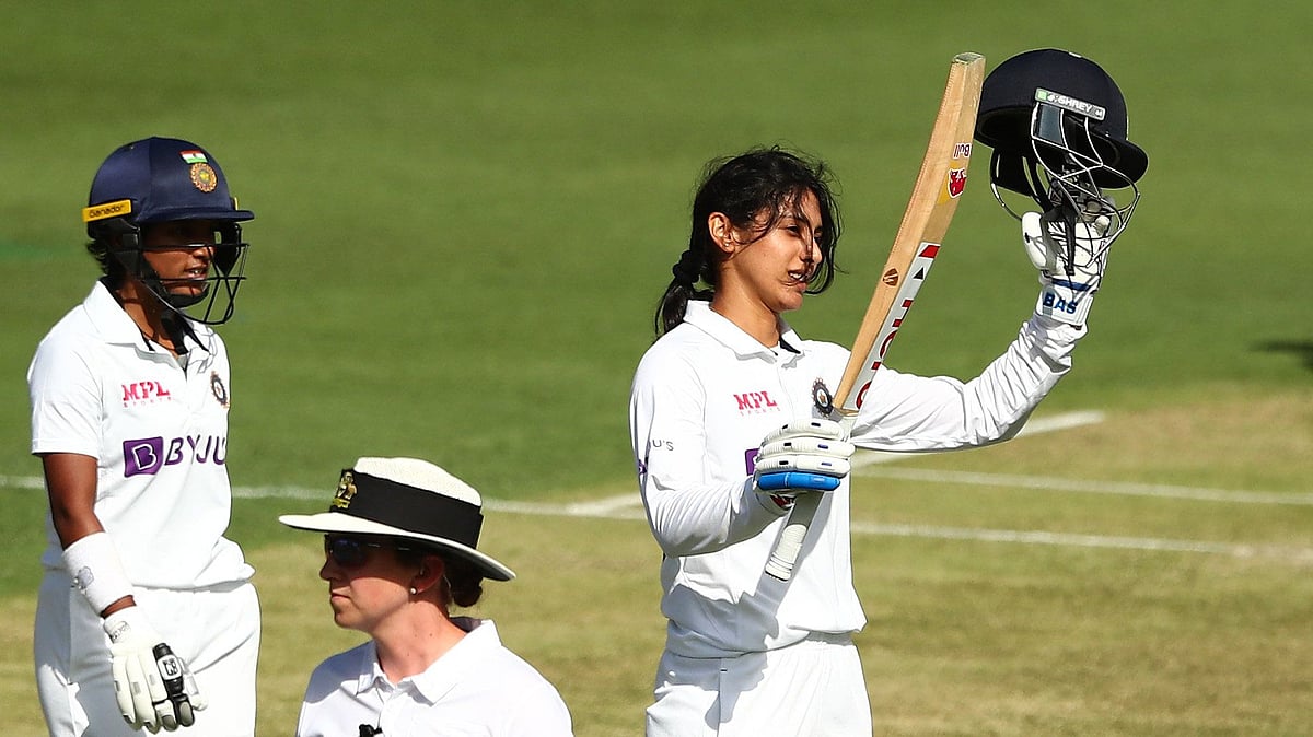 <div class="paragraphs"><p>Smriti Mandhana celebrates her century.</p></div>