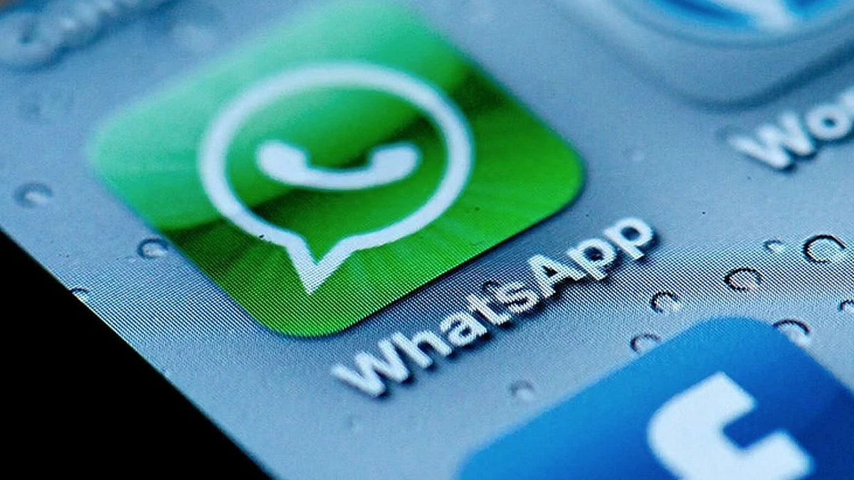 <div class="paragraphs"><p>Messaging app WhatsApp, as well as Instagram and Facebook crashed for users worldwide on Monday, 4 October, evening, reports said.</p></div>