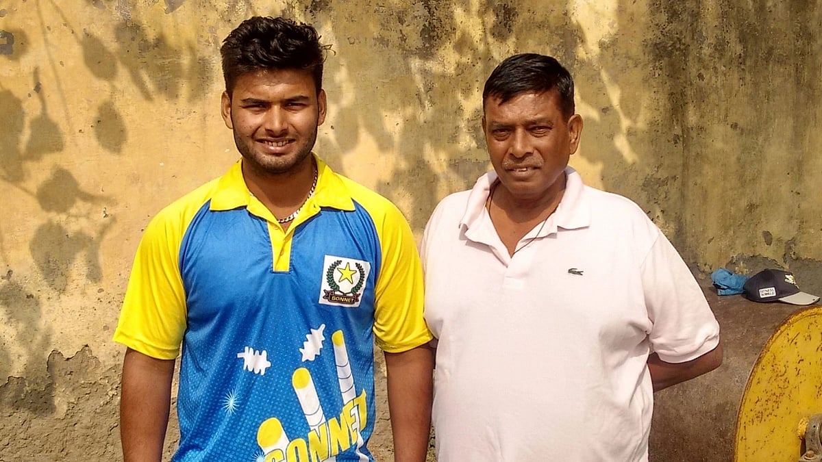 Rishabh Pant with his coach Tarak Sinha.