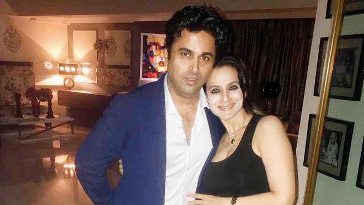 <div class="paragraphs"><p>Ameesha Patel with Faisal Patel.</p></div>