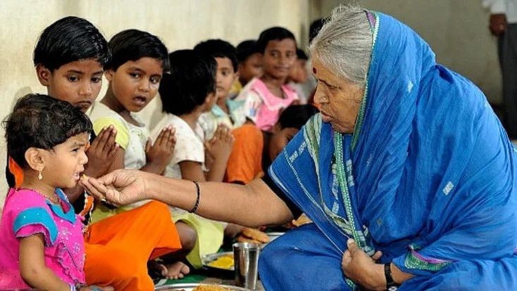 <div class="paragraphs"><p>Social worker and Padma Shri awardee Sindhutai Sapkal passed away late in the evening on Tuesday, 4 January.</p></div>