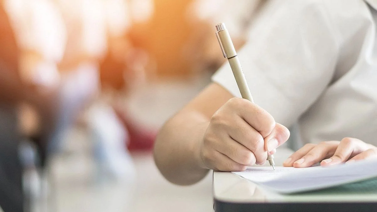 <div class="paragraphs"><p>ICSE 10th exam time table will be released soon on cisce.org.</p></div>