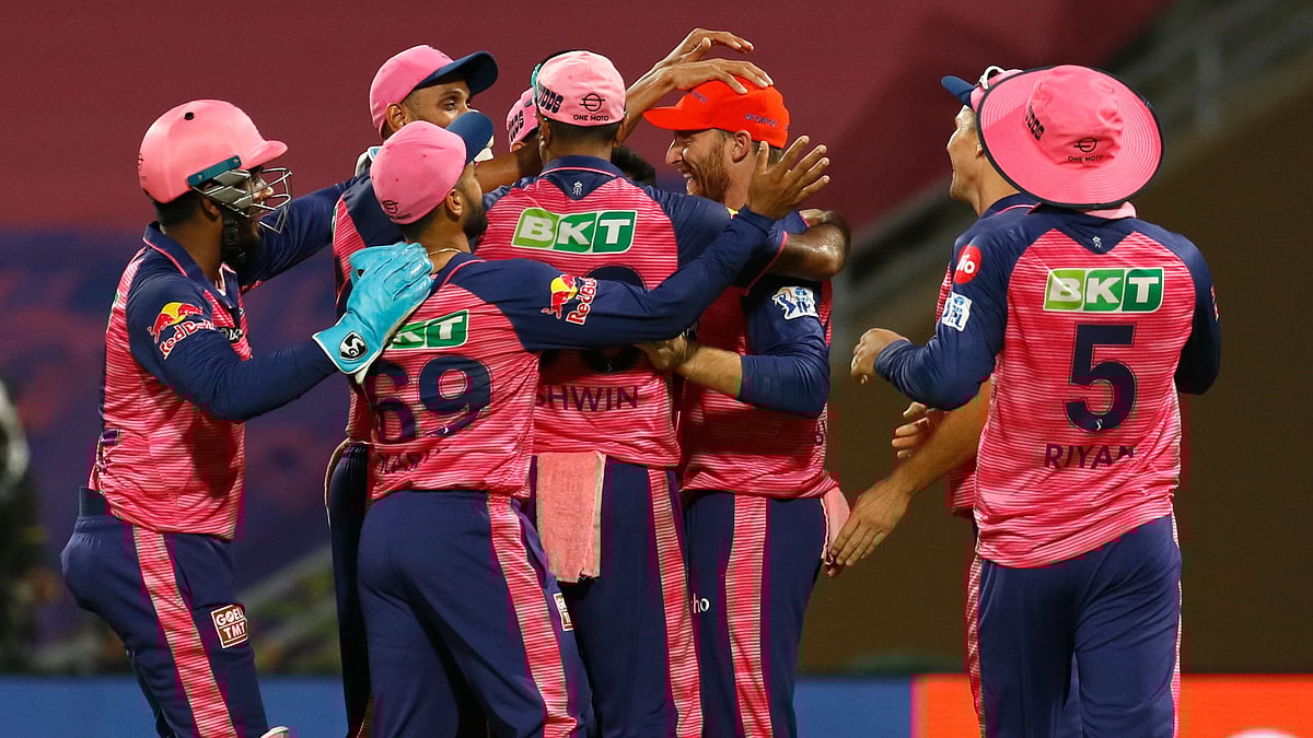 <div class="paragraphs"><p>Rajasthan Royals celebrate a wicket.</p></div>