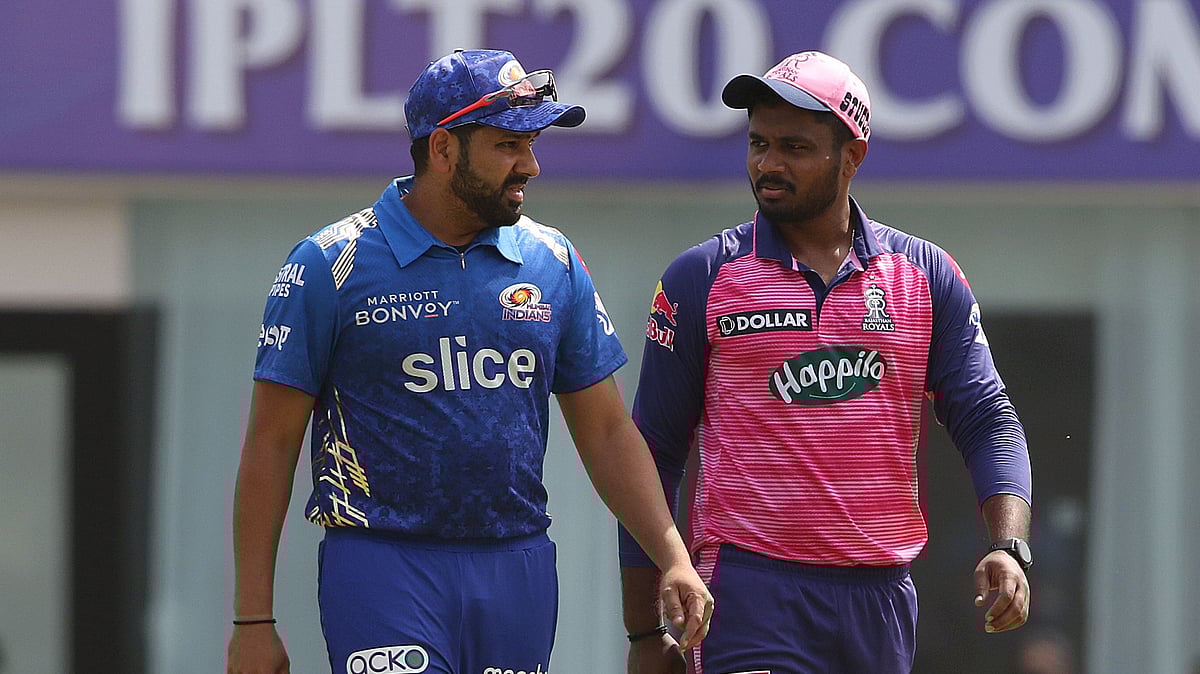 <div class="paragraphs"><p>Rohit Sharma and Sanju Samson at the toss.</p></div>