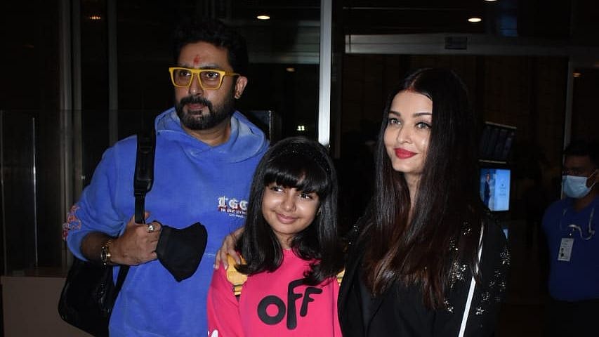 <div class="paragraphs"><p>Aishwarya Rai, Abhishek Bachchan, and Aaradhya on their way to the Cannes Film Festival.</p></div>