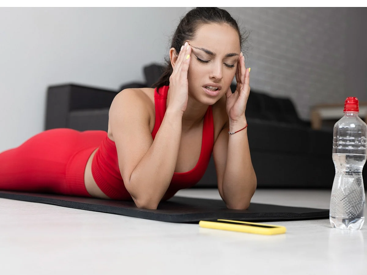 <div class="paragraphs"><p>Know how to practice a few yoga poses to tackle migraine&nbsp;</p></div>