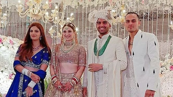 <div class="paragraphs"><p>Deepak Chahar with Jaya Bhardwaj after their wedding.</p></div>