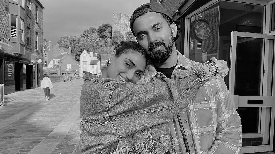 <div class="paragraphs"><p>Athiya Shetty with boyfriend KL Rahul.</p></div>