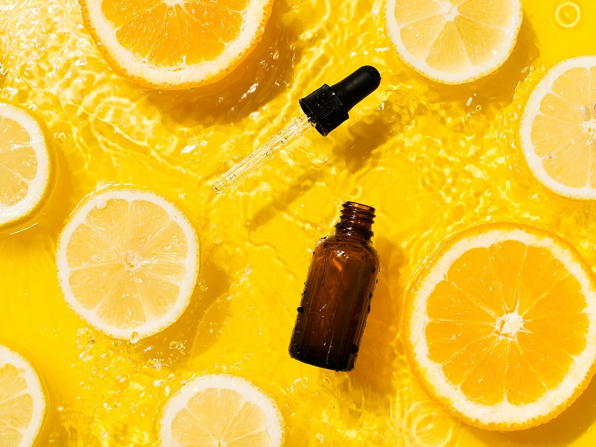 <div class="paragraphs"><p>Know the benefits of using vitamin C serum</p></div>