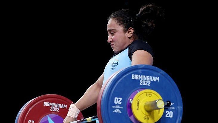 <div class="paragraphs"><p>Bronze medallist Indian weightlifter Harjinder Kaur in action at Commonwealth Games.</p></div>
