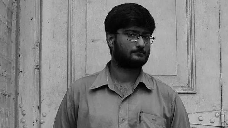 <div class="paragraphs"><p>32-year-old Ashwin Anurag Shukla's body was found inside S12B <a href="https://www.thequint.com/news/iiser-kolkata-phd-scholar-subhadip-roy-died-by-suicide-friends-lament">block room of the boys' hostel</a>, on the <a href="https://www.thequint.com/entertainment/celebrities/students-of-ftii-stage-protest-ahead-of-anurag-thakurs-visit-to-the-campus">FTII campus in Pune</a>.</p></div>
