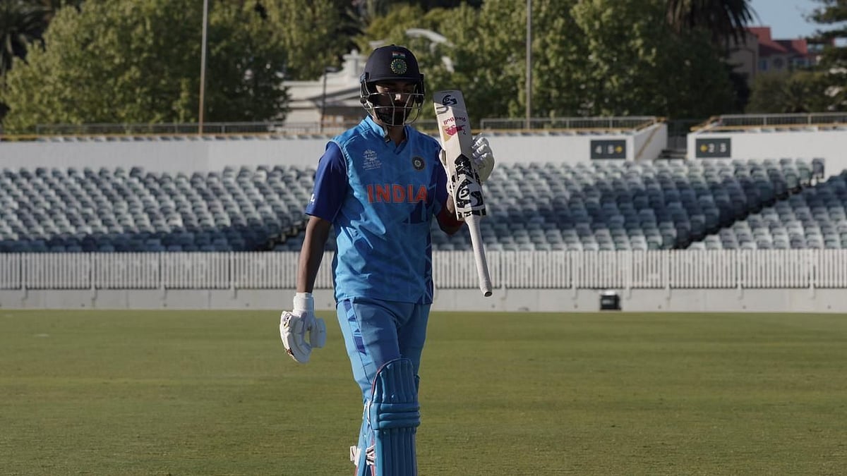 <div class="paragraphs"><p>India vs Western Australia XI: KL Rahul's fighting knock of 74 runs went in vain.</p></div>