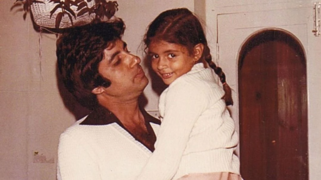 <div class="paragraphs"><p>Shweta Bachchan and Navya Nanda post nostalgic pictures on Big B's 80th birthday.</p></div>