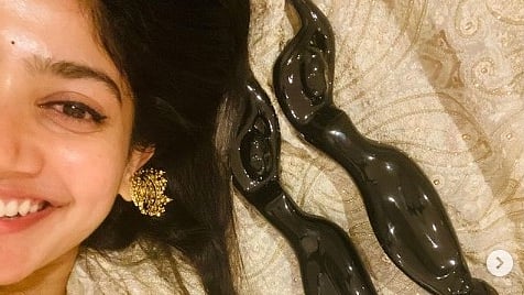 <div class="paragraphs"><p>Sai Pallavi posted a series of selfies with her Filmfare awards, accompanied by a heartfelt note.&nbsp;</p></div>