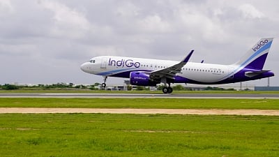 <div class="paragraphs"><p>IndiGo Delhi-Bagdogra Flight Makes Emergency Landing After Bomb Threat</p></div>