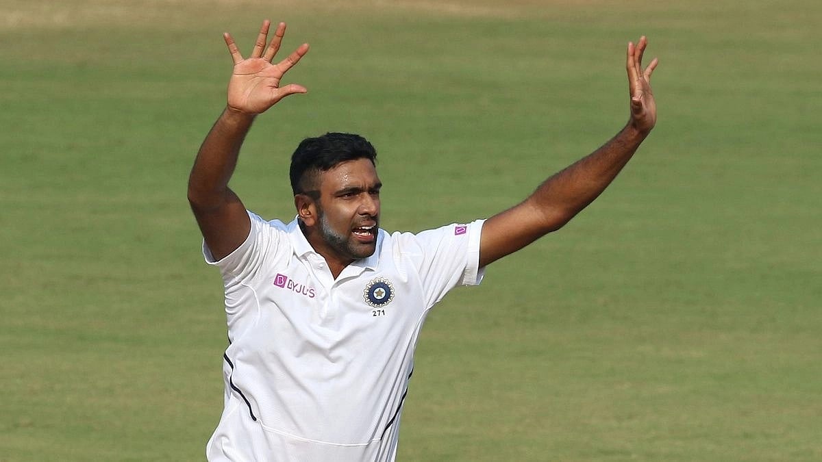 <div class="paragraphs"><p>Ravichandran Ashwin dismissed Tagenarine Chanderpaul to become the fifth International bowler to dismiss a father-son pair</p></div>