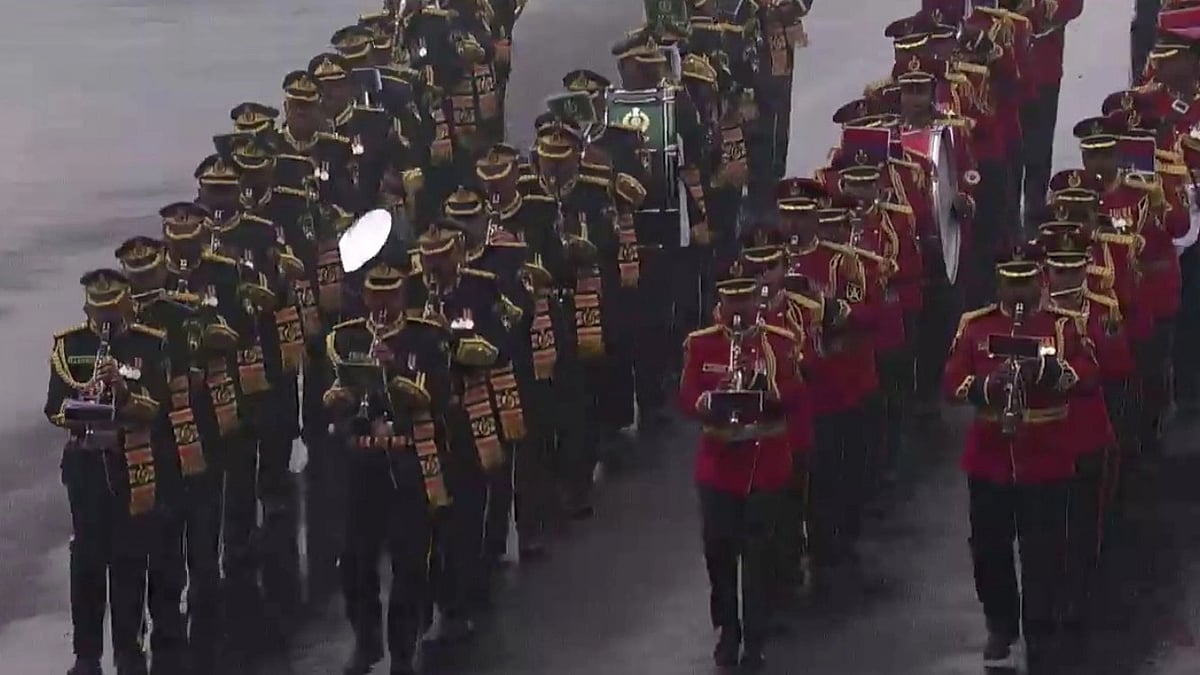 <div class="paragraphs"><p>At the event music bands of the Army, the Navy, the Air Force and the State Police and Central Armed Police Force (CAPF) demonstrated their talent.</p></div>
