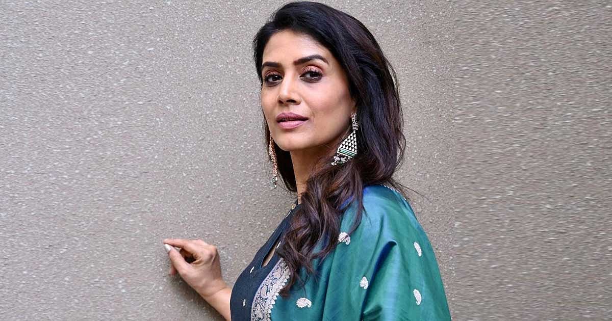 <div class="paragraphs"><p>Sonali Kulkarni Apologises After Calling Indian Women 'Lazy'</p></div>