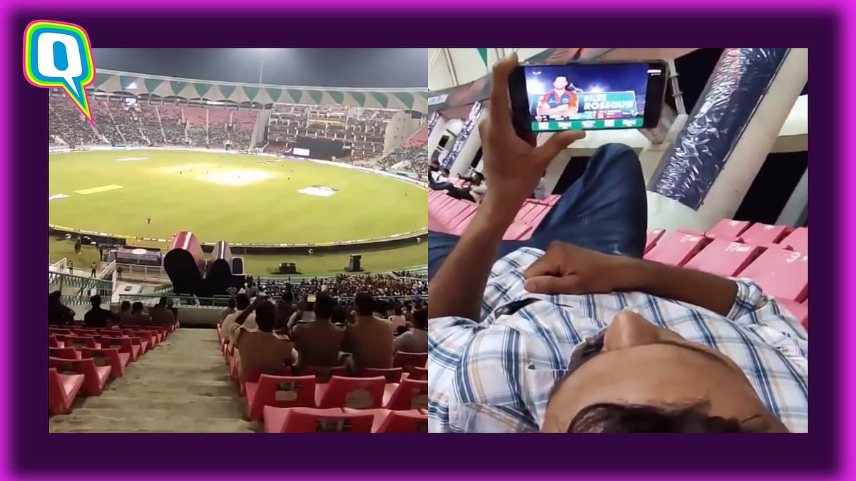 <div class="paragraphs"><p>IPL Fan Goes Viral For Choosing Phone Screen Over Live Stadium Experience</p></div>