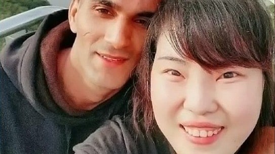 <div class="paragraphs"><p>It all started four years back when Singh worked in a coffee shop in Busan, South Korea. Kim, then 23, also worked as a billing counter executive at the same shop.</p></div>