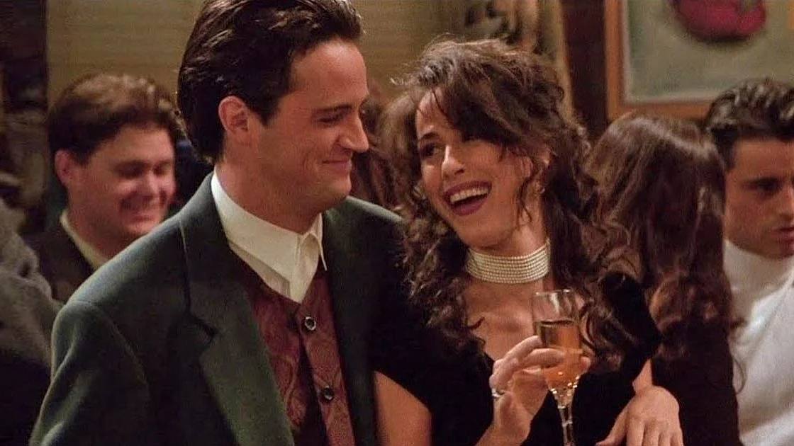 <div class="paragraphs"><p>The Cast And Crew Of 'Friends' Pay Tribute To Matthew Perry After His Demise</p></div>