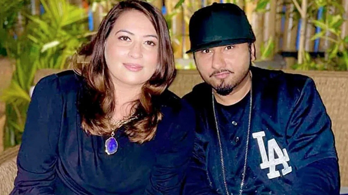 <div class="paragraphs"><p>Delhi Court Grants Divorce to Singer Honey Singh &amp; His Wife Shalini Talwar</p></div>