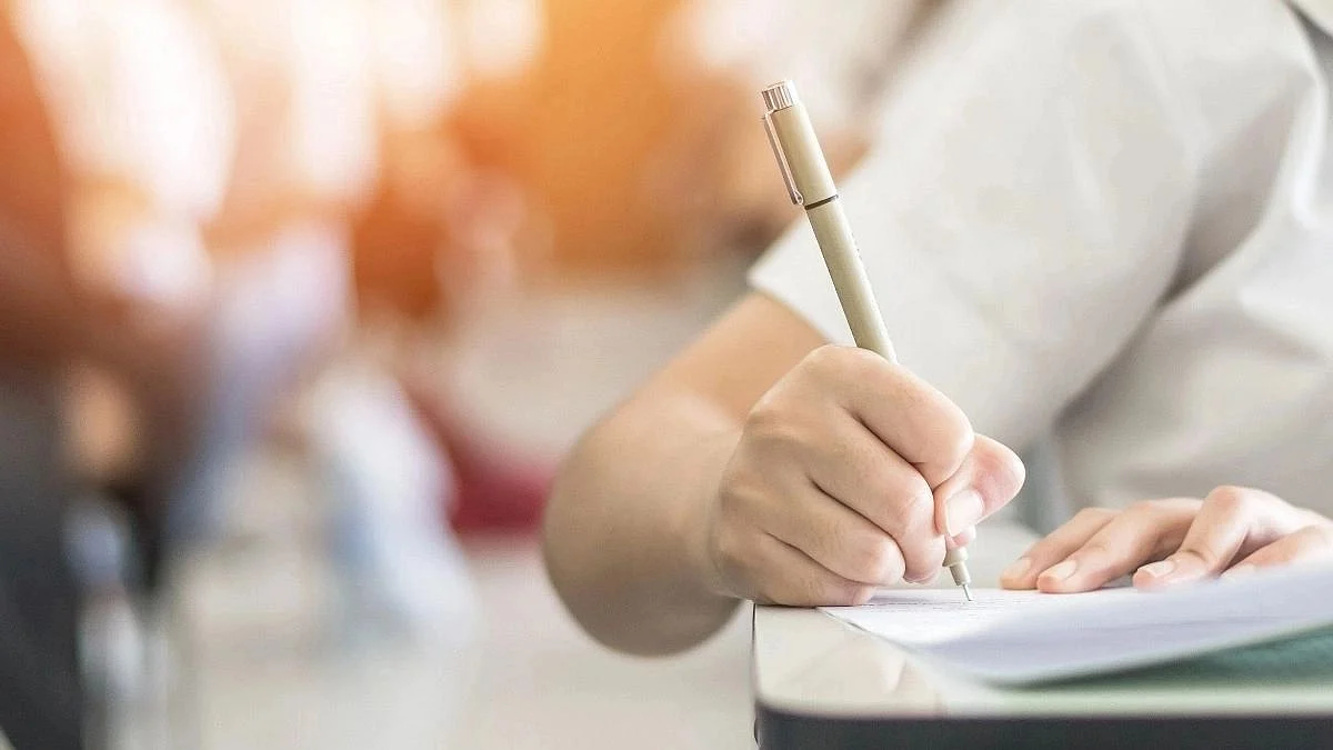 <div class="paragraphs"><p>Maharashtra Board SSC, HSC 2024 timetable is declared on the official website for candidates.</p></div>