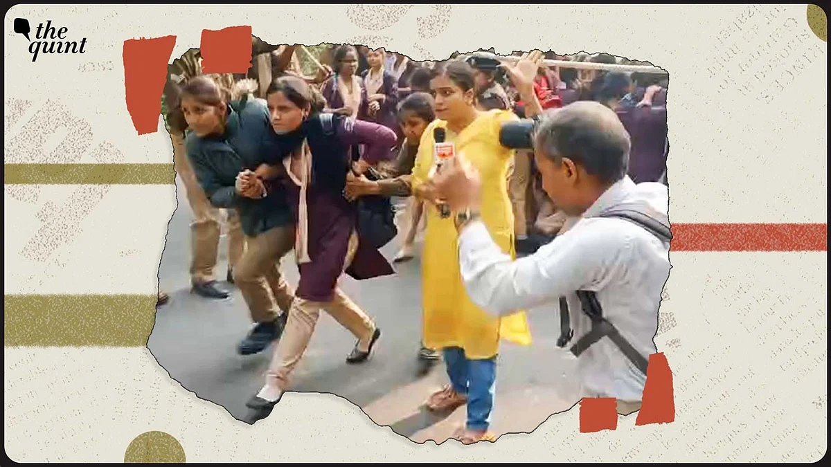 <div class="paragraphs"><p>The woman workers contractual workers in Lucknow demanded a salary hike, job security, and better work conditions.</p></div>