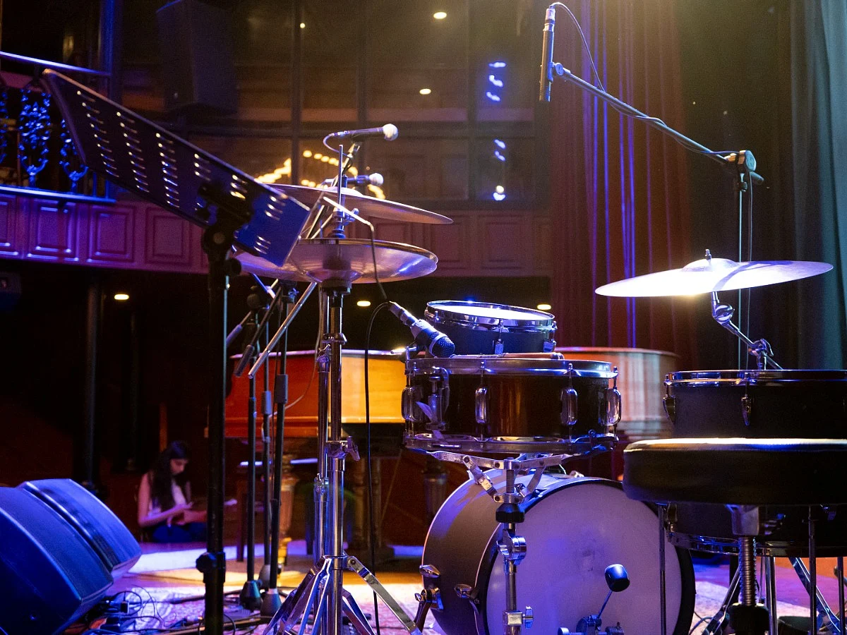 <div class="paragraphs"><p>Best&nbsp;Restaurants With Live Music</p></div>