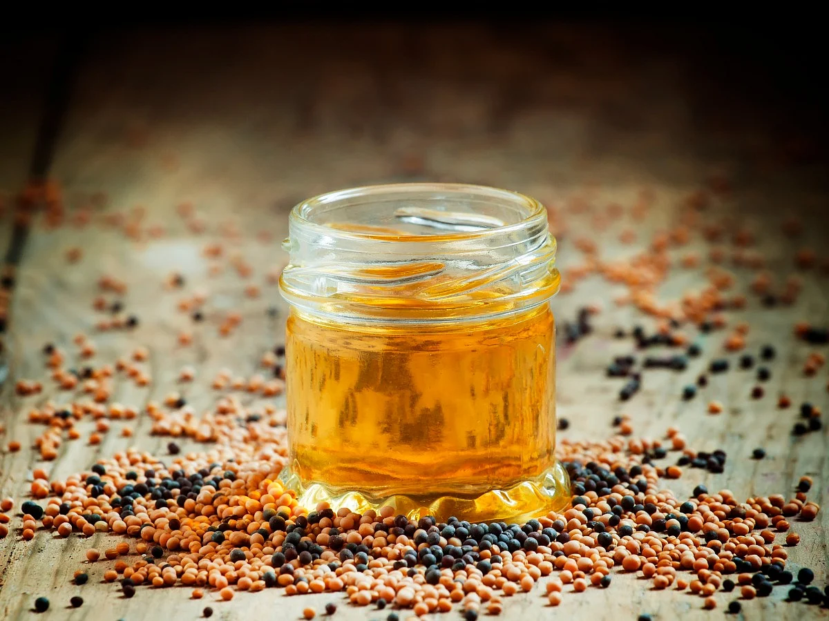 <div class="paragraphs"><p>Mustard oil benefits for health</p></div>