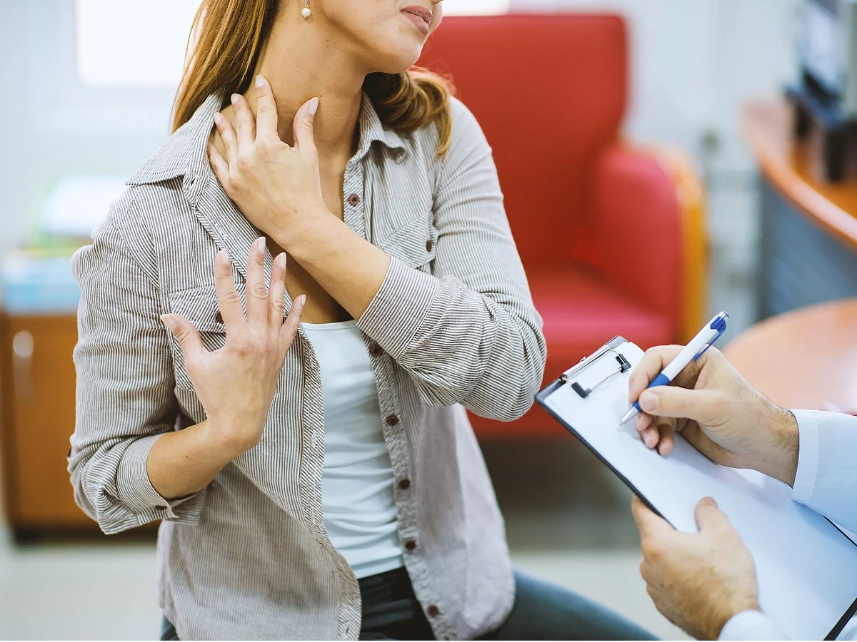 <div class="paragraphs"><p>early signs of thyroid diseases</p></div>