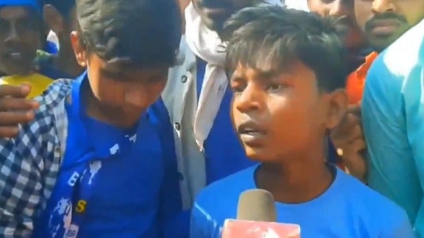 <div class="paragraphs"><p>Old Video of Indian Boy Explaining Why Schools Are More Important Than Temples Goes Viral</p></div>