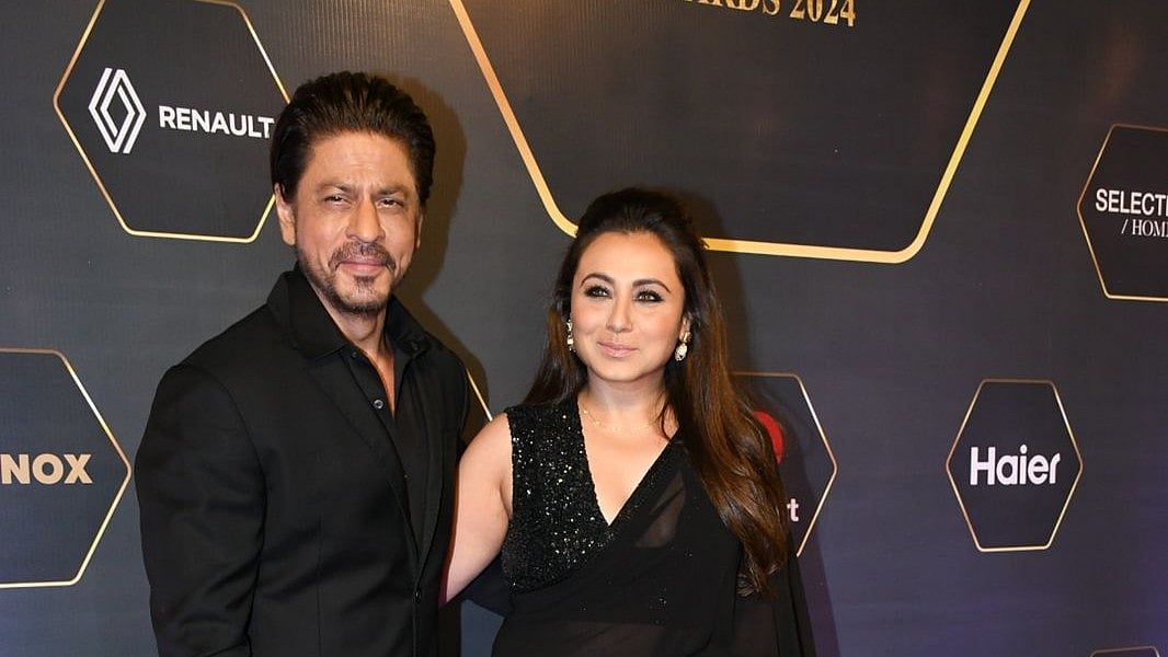 <div class="paragraphs"><p>Shah Rukh Khan and Rani Mukerji at the Dadasaheb Phalke International awards.</p></div>