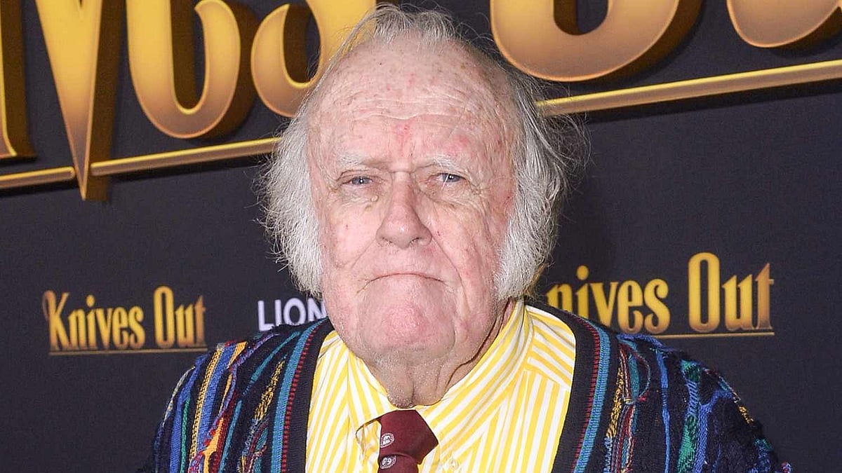 <div class="paragraphs"><p>Actor M Emmet Walsh has passed away.</p></div>