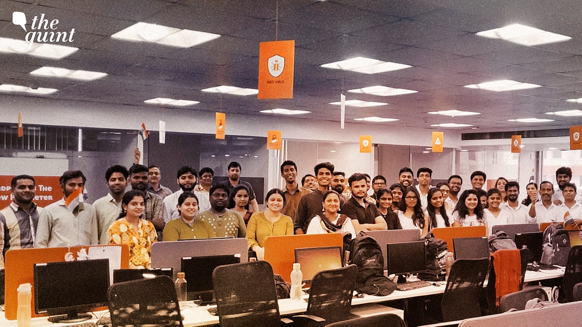 <div class="paragraphs"><p>A picture of the team at&nbsp;Sequretek.</p></div>