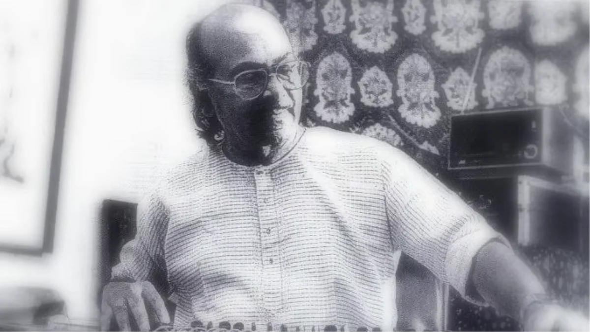 <div class="paragraphs"><p>Readers may recall that Salil da took the Malayalam film music world by storm when he first composed the music for <em>Chemmeen</em> which won the National Award for Best Film.</p></div>