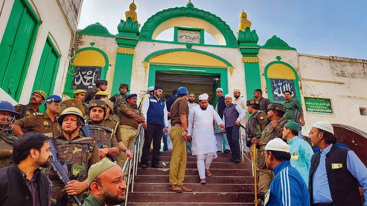 <div class="paragraphs"><p>Devotees leave after offering prayers at the Shahi Jama Masjid amid tight security in Sambhal.</p></div>