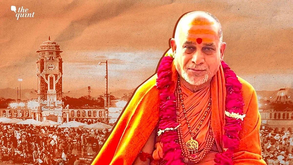 <div class="paragraphs"><p>Dwarka Shardapeeth Shankarayacharya Sadanand Saraswati   at the Kumbh Mela in Prayagraj.</p></div>
