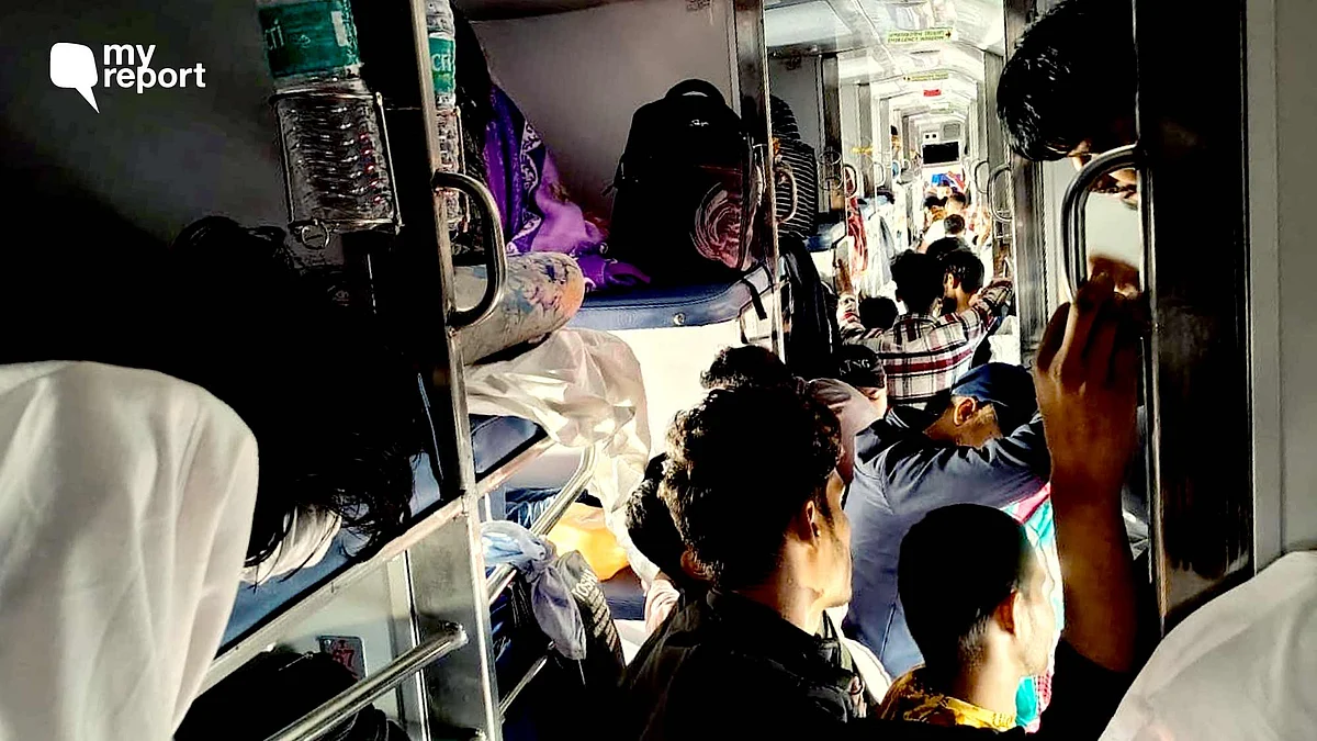 <div class="paragraphs"><p>Inside the 3AC coach of Brahmaputra Mail that departed from Old Delhi Railway Station on 15 February.</p></div>