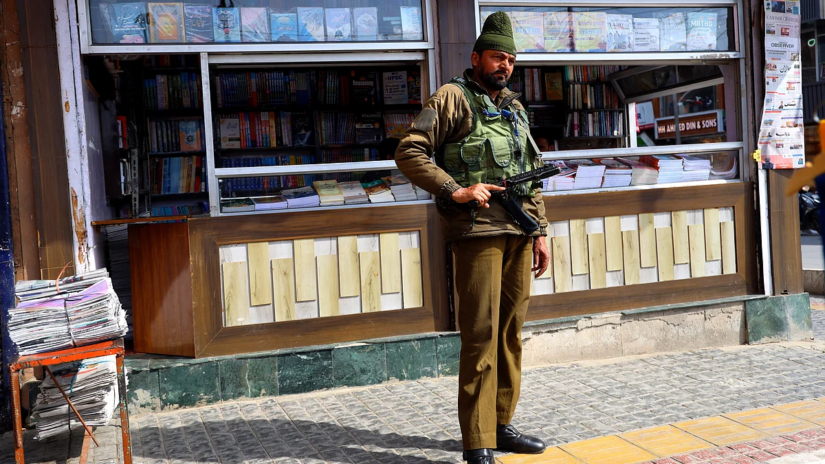 <div class="paragraphs"><p>Why are the works of Islamist thinker Maududi being seized across Kashmir?</p></div>