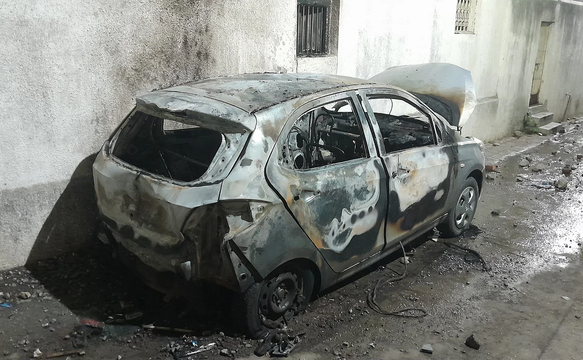 <div class="paragraphs"><p>Violence in Nagpur Following Demonstrations For Removal of Aurangzeb's Tomb</p></div>