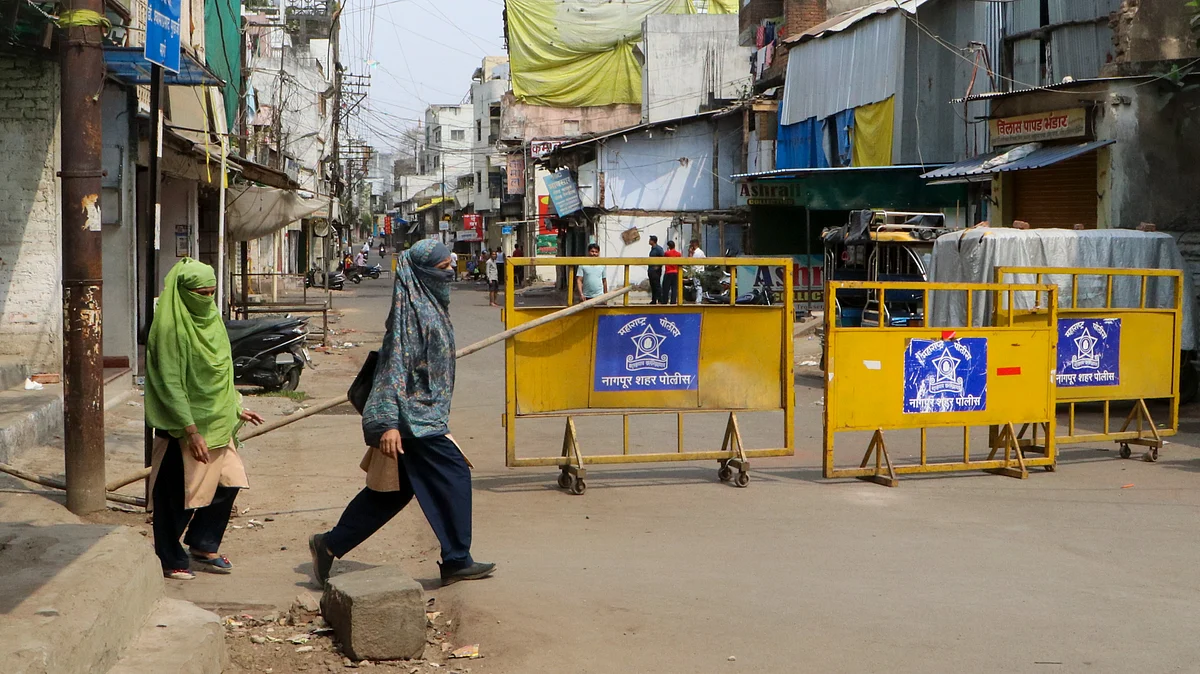 <div class="paragraphs"><p>'Only the Poor Die': Nagpur Riots Claim First Victim, Family's Sole Breadwinner.</p></div>