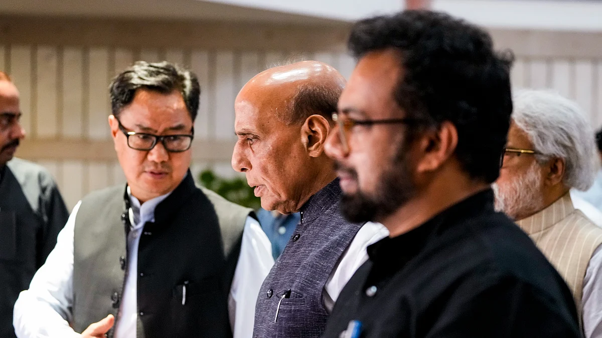<div class="paragraphs"><p>'We Stand United': Political Parties Hail Operation Sindoor in All-Party Meet</p></div>