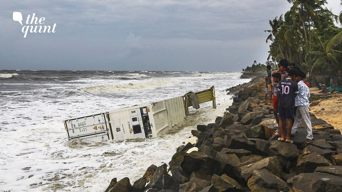 <div class="paragraphs"><p>At least 34 containers had washed ashore by Tuesday morning days after a cargo ship capsized off the Kerala coast.</p></div>