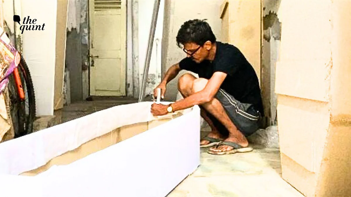 <div class="paragraphs"><p>Air India Crash: The Ahmedabad Auto Driver Who Made 100 Coffins For Victims</p></div>