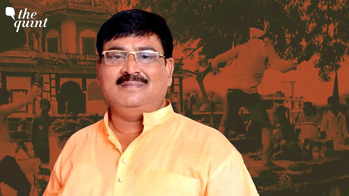 <div class="paragraphs"><p>BJP district president Mukhpal Lal led the mob which stormed Fatehpur tomb.</p></div>