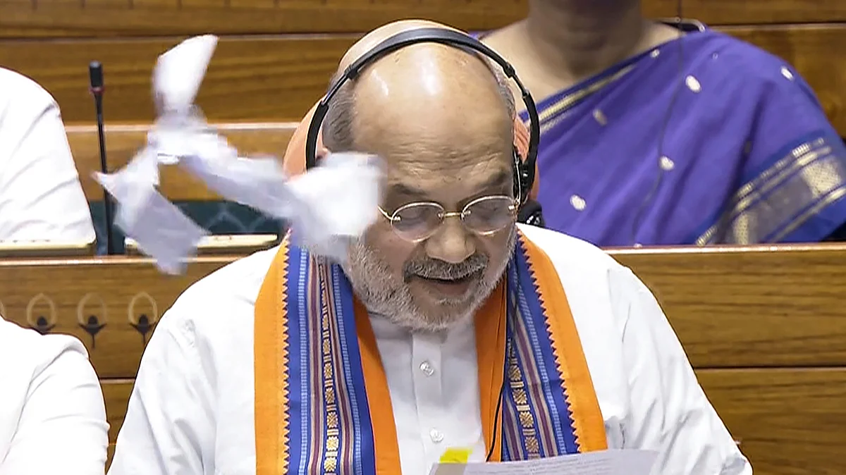 <div class="paragraphs"><p>Clean Politics or Toppling Tool?: Bill That Allows Centre to Sack Arrested CMs</p></div>