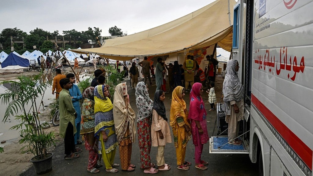 <div class="paragraphs"><p>Women displaced by Pakistan's floods struggled to obtain sanitary pads and pregnancy-related medicines.</p></div>