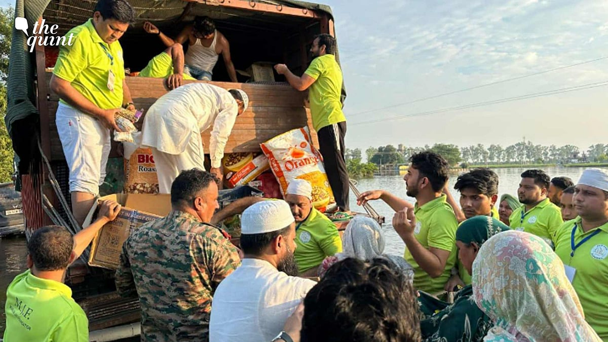 <div class="paragraphs"><p>Muslim outfits have been helping out with relief work in flood-affected Punjab. </p></div>